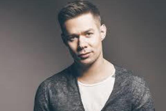 Едва не умерший российский певец снова оказался в больнице