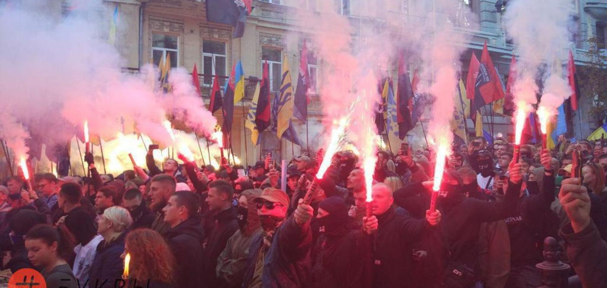 Тысячи людей вышли на марш УПА в Киеве: все подробности, фото и видео