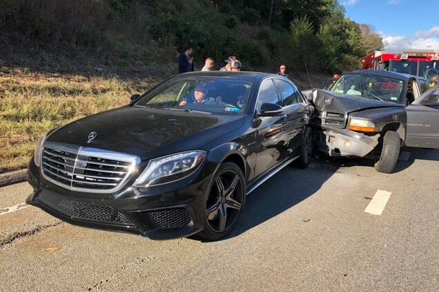 Российский боец ММА устроил ДТП в прямом эфире - опубликовано видео