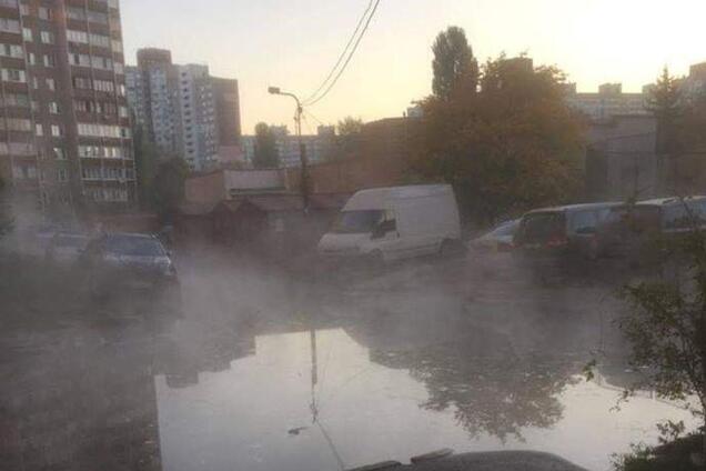 В Киеве прорвало трубы с горячей водой: фото