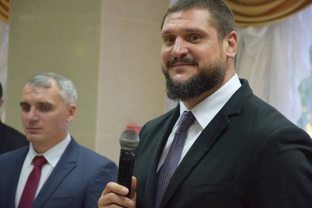 'Робимо усе, щоб ви відчували нашу підтримку': Олексій Савченко зустрівся із родинами загиблих військових