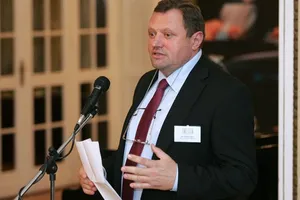 При чем здесь Россия? Конфликт выгоден украинским политикам — посол Венгрии