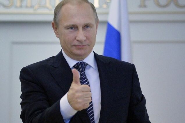 ''Свіженьких підвезли'': нове фото Путіна з ''масовкою'' висміяли в мережі