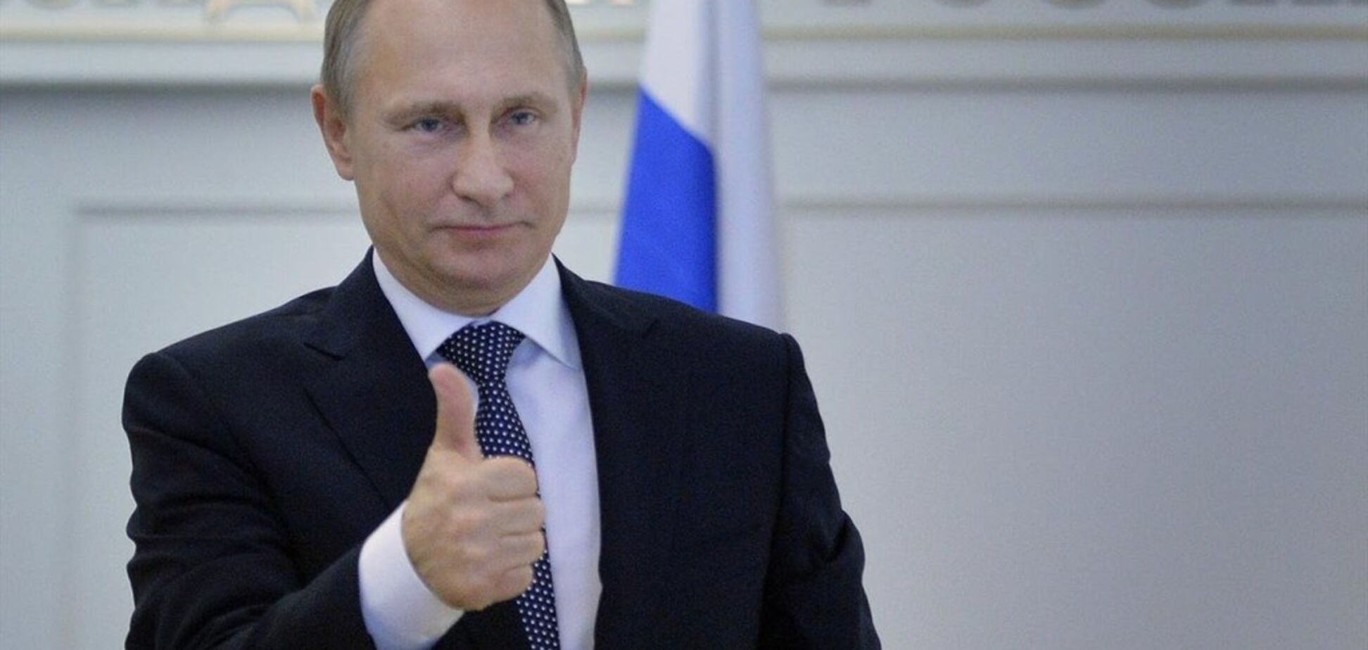 ''Свіженьких підвезли'': нове фото Путіна з ''масовкою'' висміяли в мережі