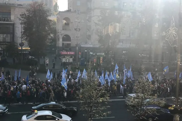 Центр Києва скували затори: карта ''червоних'' вулиць