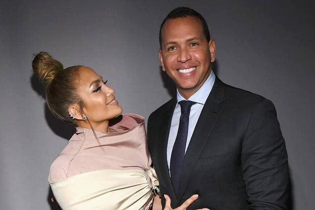 Дженніфер Лопес вразила шанувальників появою на публіці з нареченим: фото