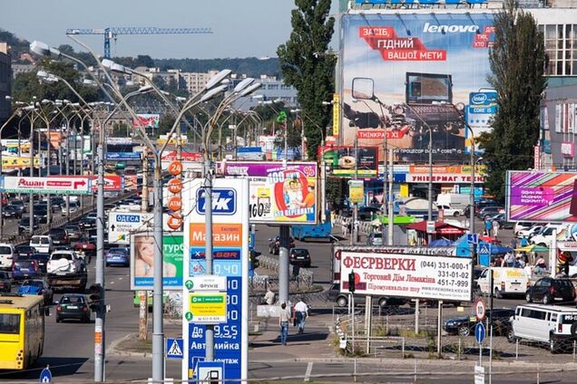 Подковерные игры: что мешает ''зачистить'' украинские города от рекламы