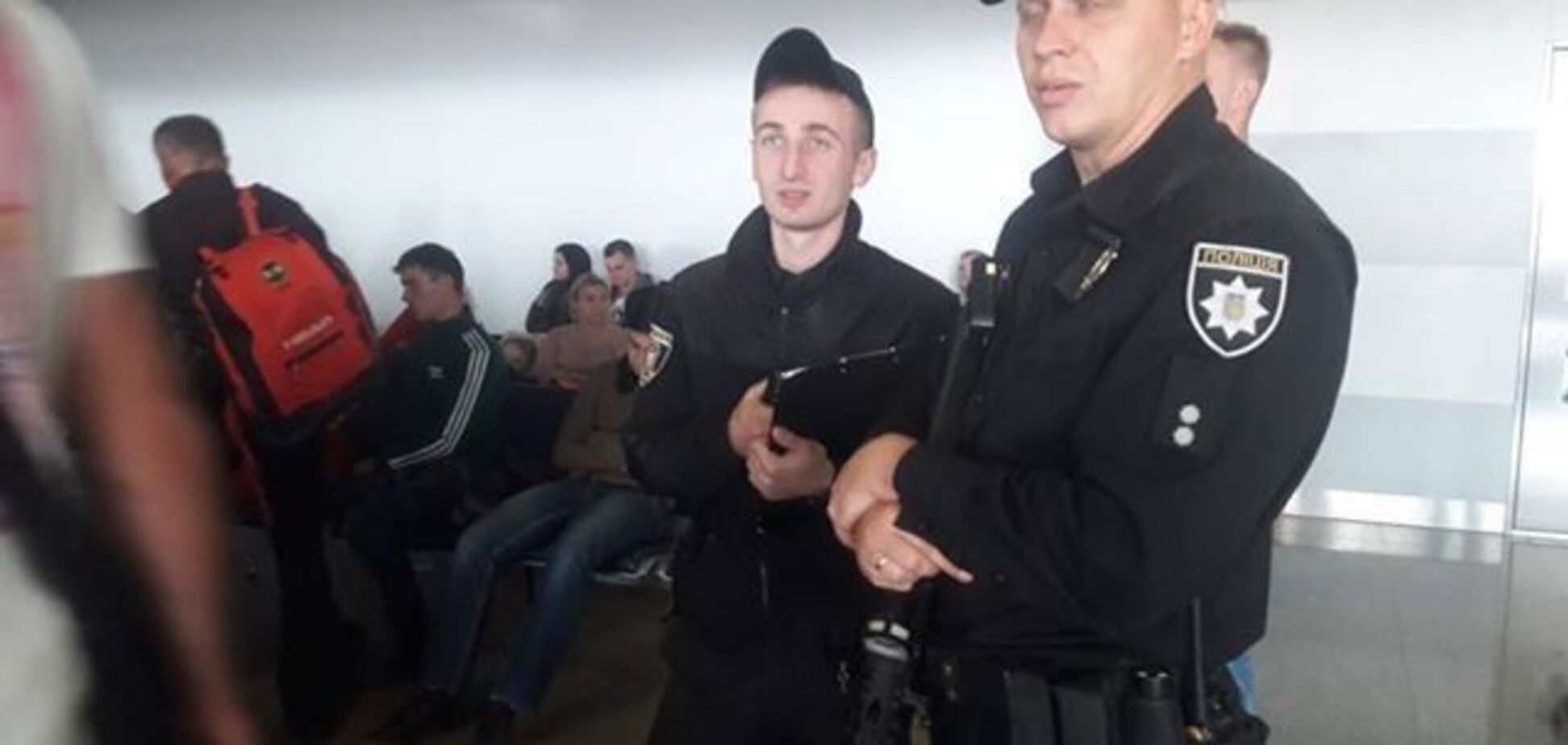 Откладывают каждый час: в аэропорту 'Борисполь' застряли сотни пассажиров