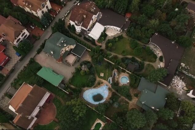 Семья экс-чиновника обзавелась элитной недвижимостью под Киевом: скандальные детали