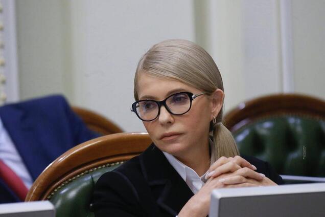 В Україні слід знизити тарифи, розморозити зарплати та пенсії – Тимошенко