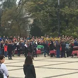 Город в слезах: в Керчи простились с жертвами стрелка. Фото и видео
