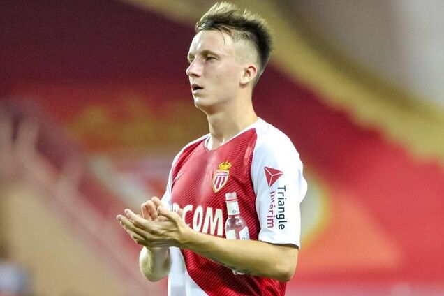 ''Либо пьют, либо ради денег'': звезда сборной России рассказал об отношении к русским в Европе