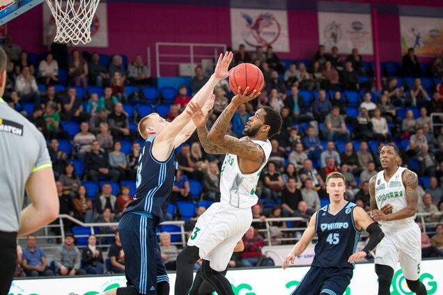 Перша поразка лідера: результати Суперліги Парі-Матч 19 жовтня