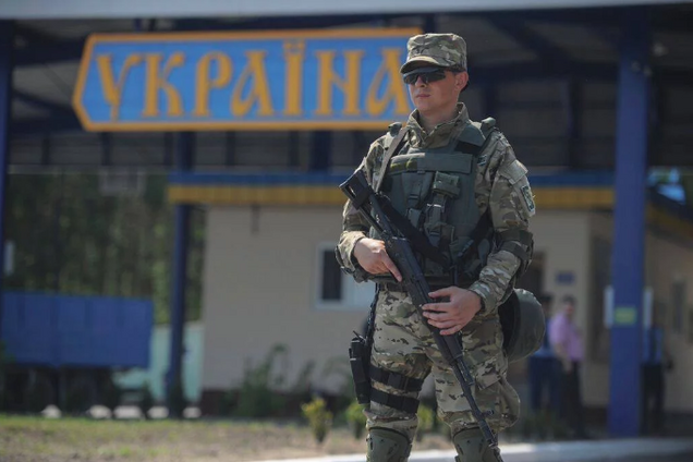Тюрма за в'їзд до України: стало відомо, як буде діяти новий закон