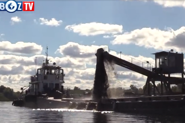 Ущерб на сотни миллионов: как ''песчаная мафия'' доводит Киев до катастрофы