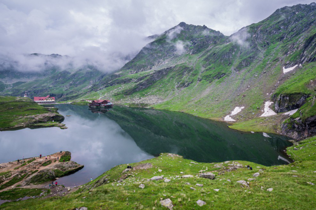 Чарівний Асос: у мережі з'явилися барвисті фото Греції