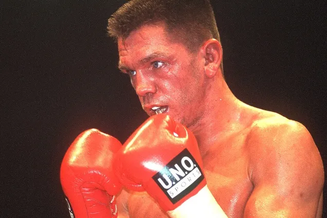 Знаменитий екс-чемпіон світу з боксу трагічно загинув у ДТП