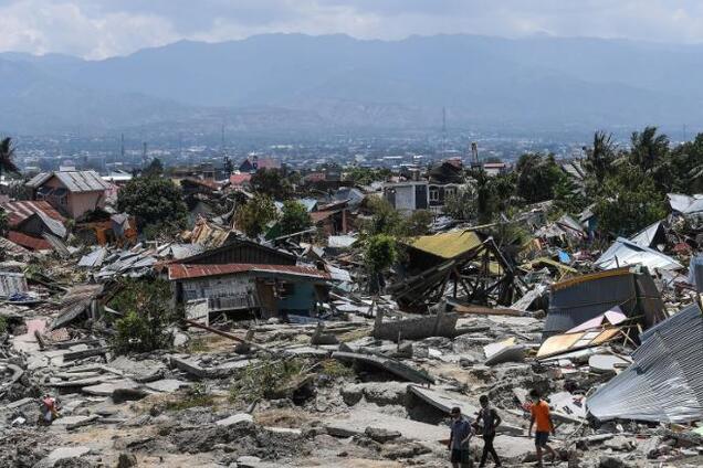 Потужніше Хіросіми: з'явилися нові фото і відео наслідків катастрофи в Індонезії