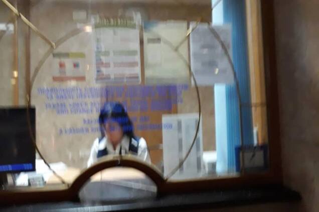 ''Я сепаратистка и горжусь этим!'' На ж/д вокзале Киева засекли сотрудницу-фанатку Путина