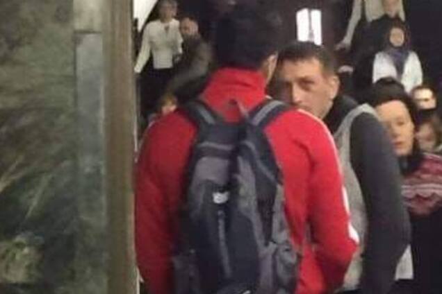 ''Наївність зле пожартувала'': у київському метро помітили шахрая