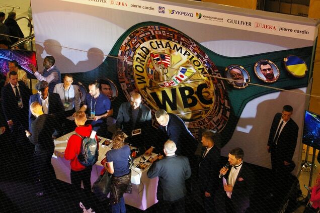 Как Кличко и легенды бокса поставили на уши Киев