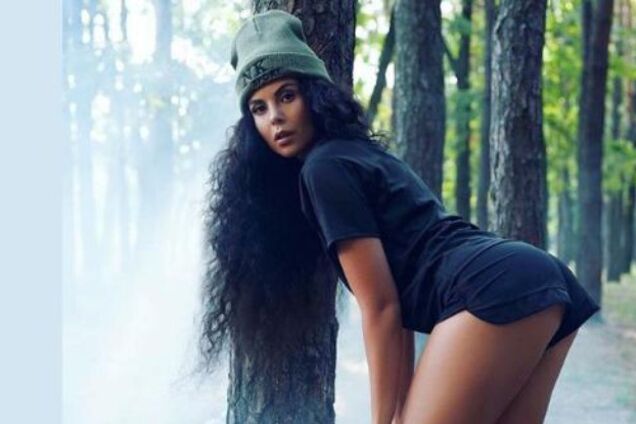 ''Старуха молодится'': Каменских вызвала споры в сети своим новым фото