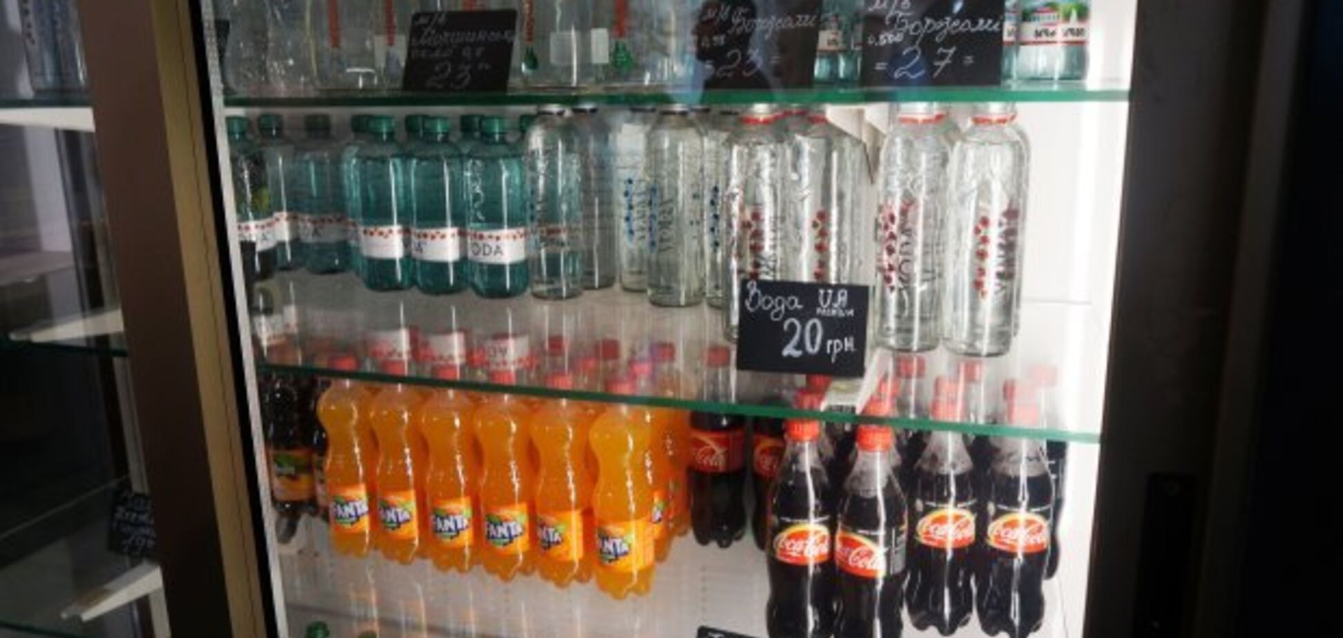 Шоколадная колбаса и гарнир за 6 гривен: появились фото из столовой мэрии Киева