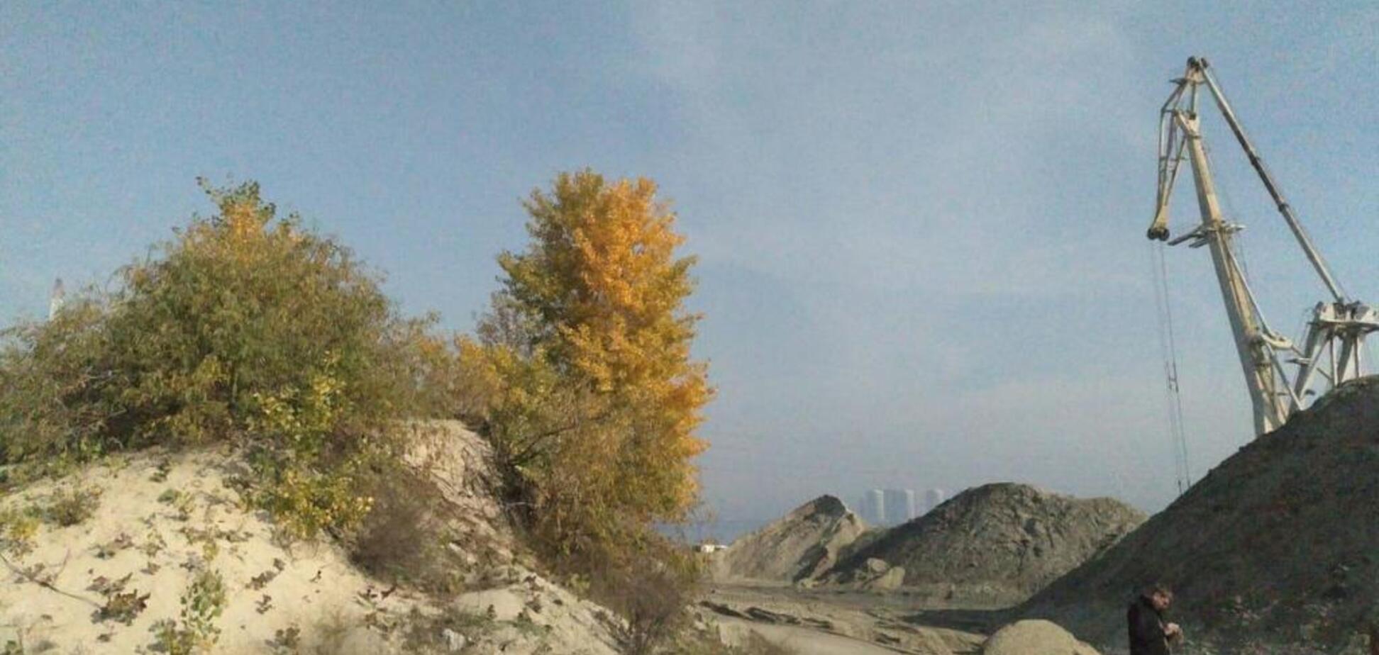 Ущерб на 100 миллионов: в Киеве прошли обыски у ''песчаных'' браконьеров