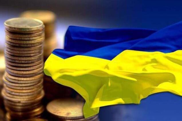 Курс гривни под угрозой, а экономика Украины замедлится: прогноз НБУ