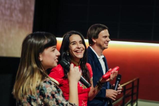 ''Просто зачарована'': зірка легендарного серіалу поділилася враженням про Київ