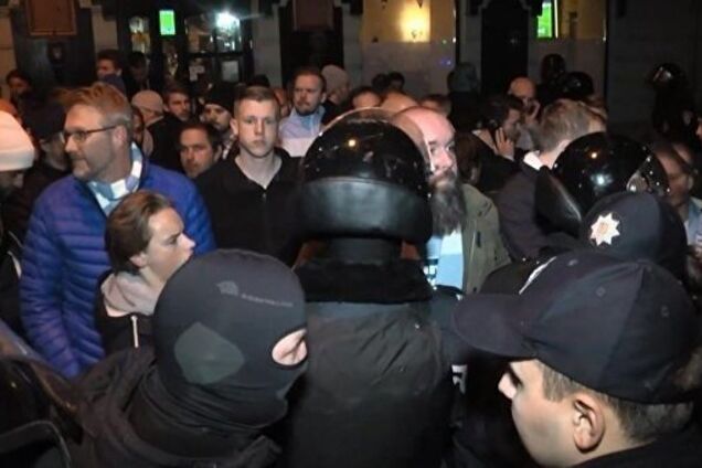 Осінній призов в Україні: на вулицях — облави та незаконні затримання