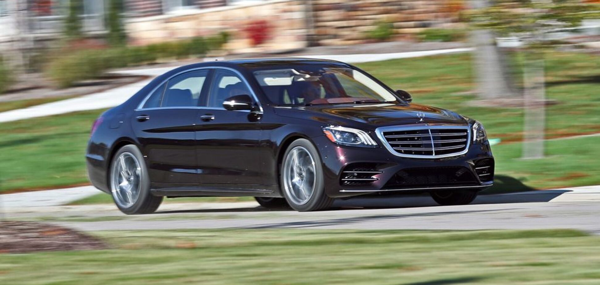 Чиновникам Порошенка купили авто за 10 млн грн