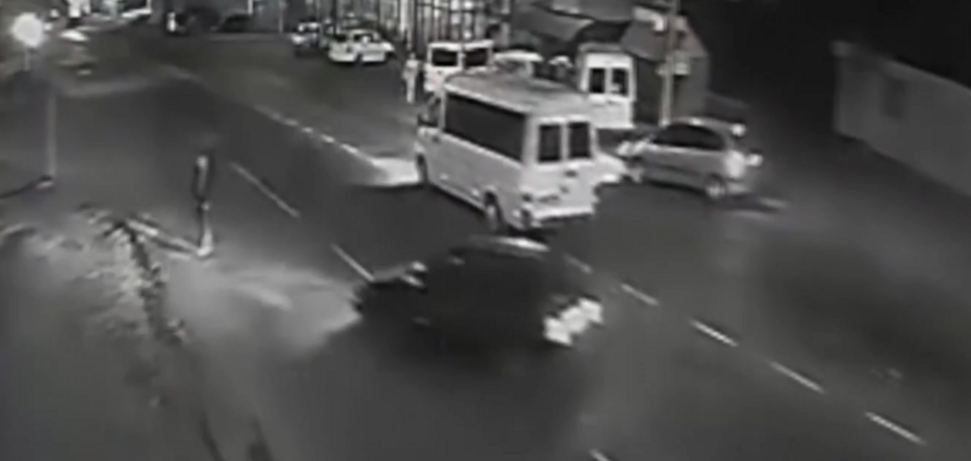 Полицейский на полном ходу задавил мужчину: страшное видео