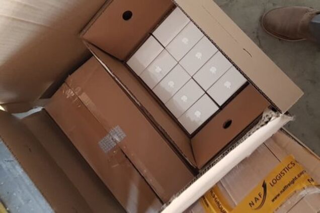 Контрабанда мобильных телефонов в Украине: журналист назвал высокопоставленного ''покровителя''