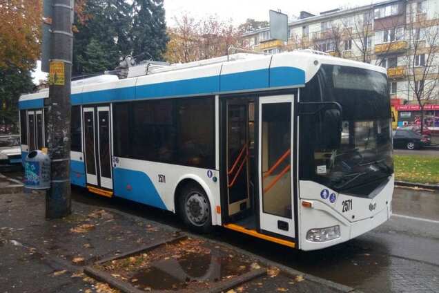 В Днепре расстреляли два троллейбуса с людьми: подробности инцидента