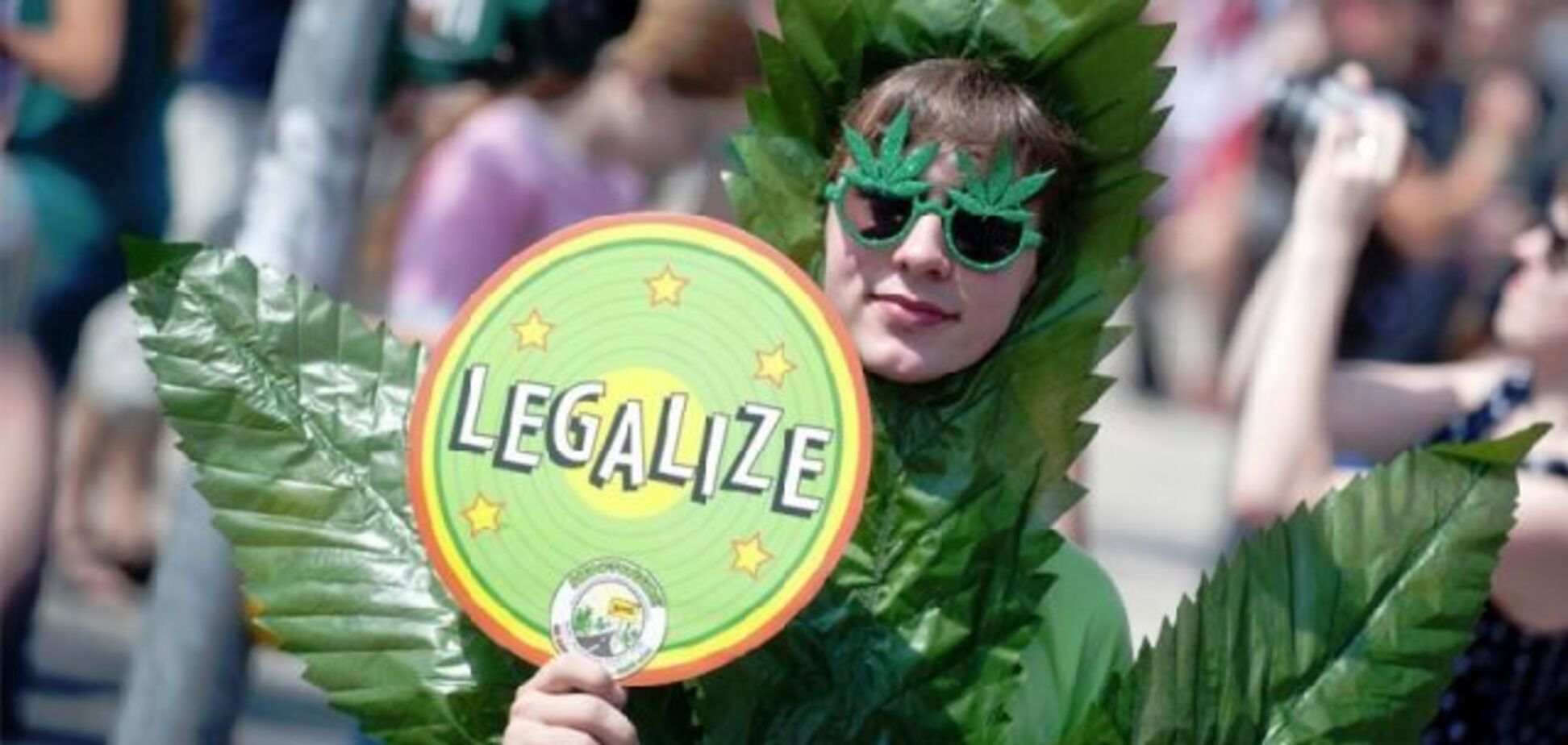 Разрешить в Украине марихуану и проституток: врач выступила с громким заявлением