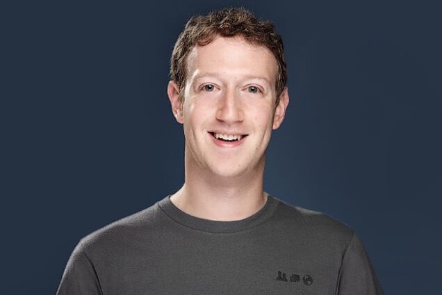 Что помогает Цукербергу спасти Facebook