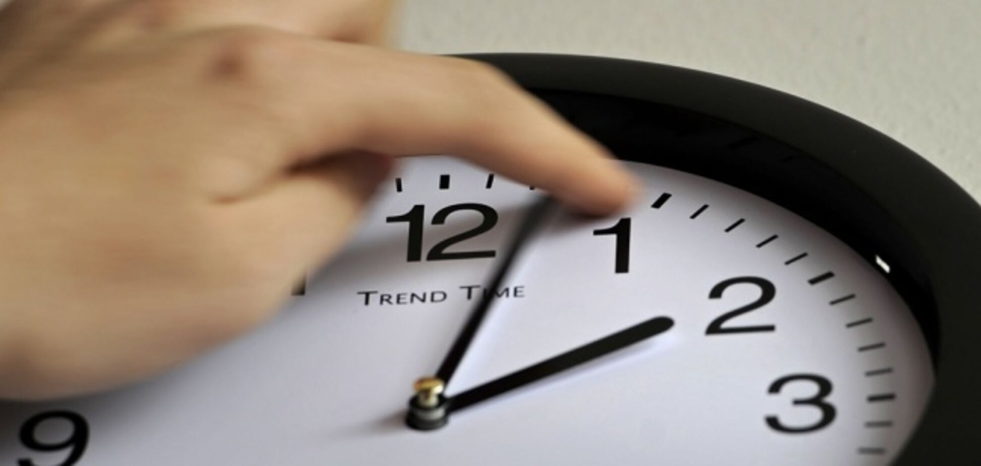 Перевод часов на зимнее время: нужно ли это делать в Украине
