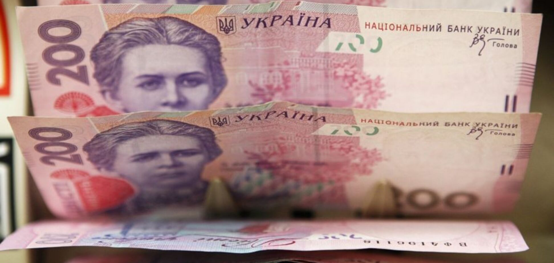 Не только через банк: в Украине стало больше мест для перевода денег