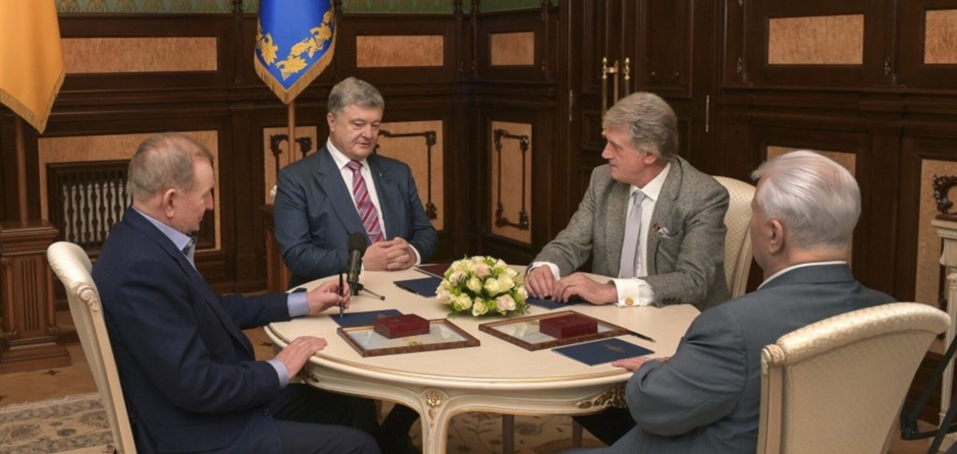 Остановить Россию: зачем Порошенко встречался с Кравчуком, Кучмой и Ющенко