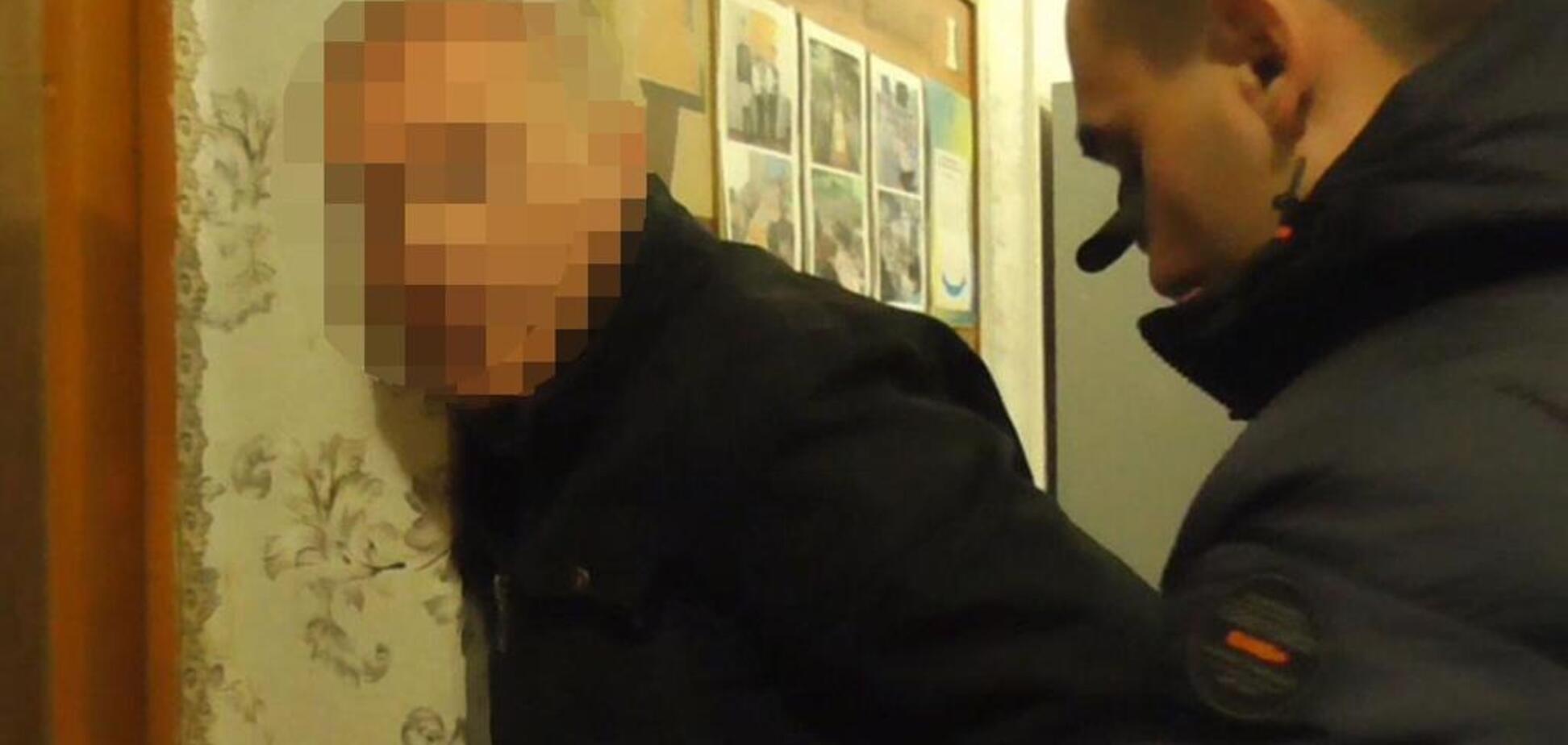  На Житомирщине тренер развращал девочку: фото и видео