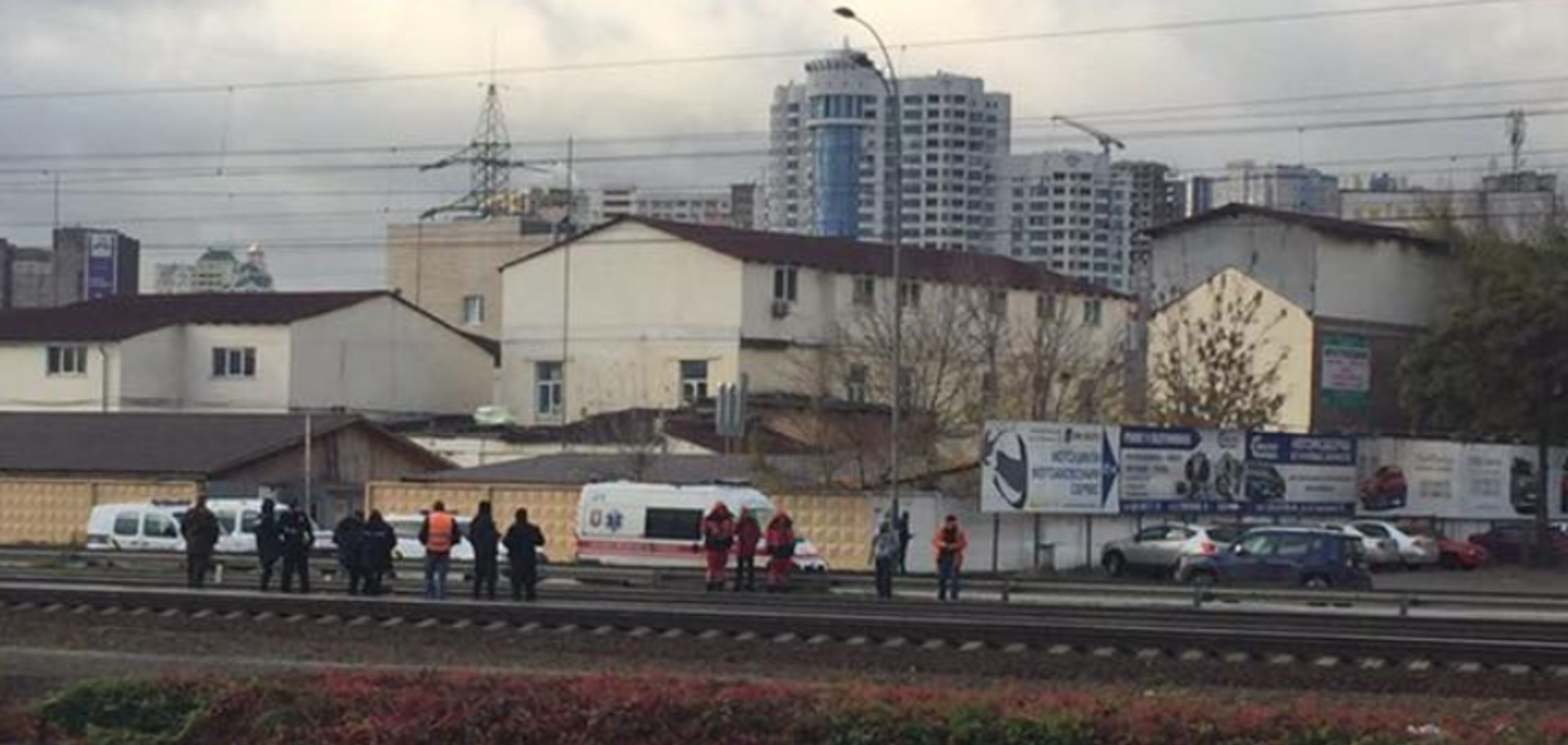 Поезд сбил человека