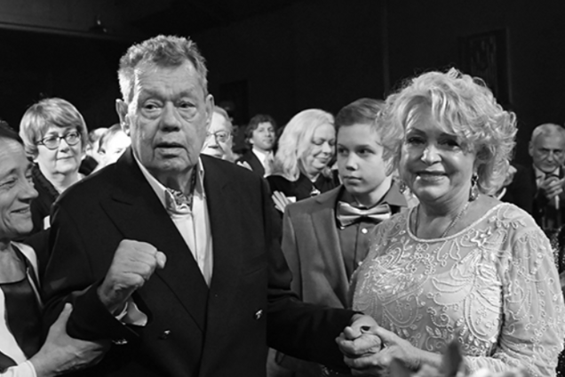 Проведут со сцены: где и когда попрощаются с Николаем Караченцовым