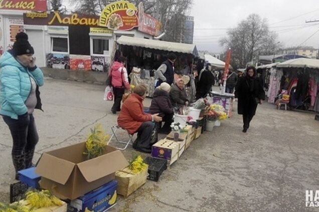 На капоті консерви: в Криму помітили ''підприємців'' із ''ДНР''