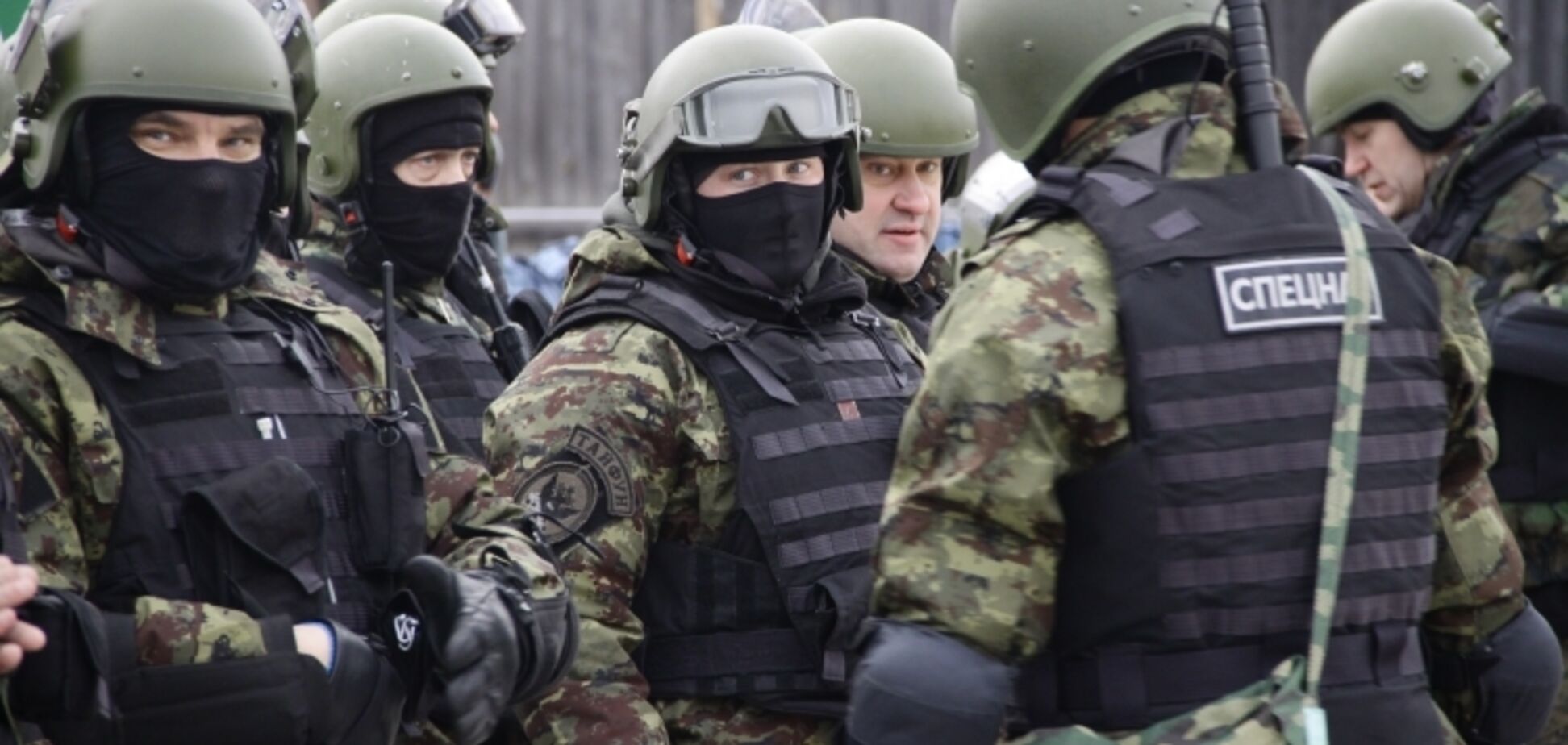 ''Стреляли с разных сторон'': в Керчи очевидцы теракта рассказали о нескольких убийцах