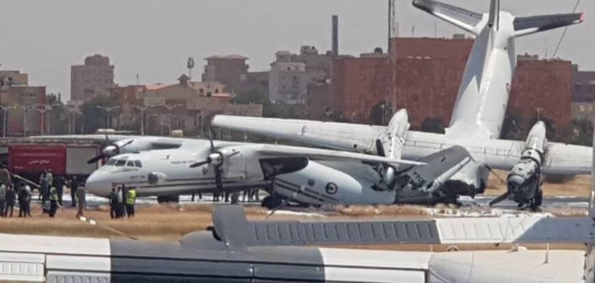 В Судане столкнулись украинские самолеты: фото и видео ЧП 