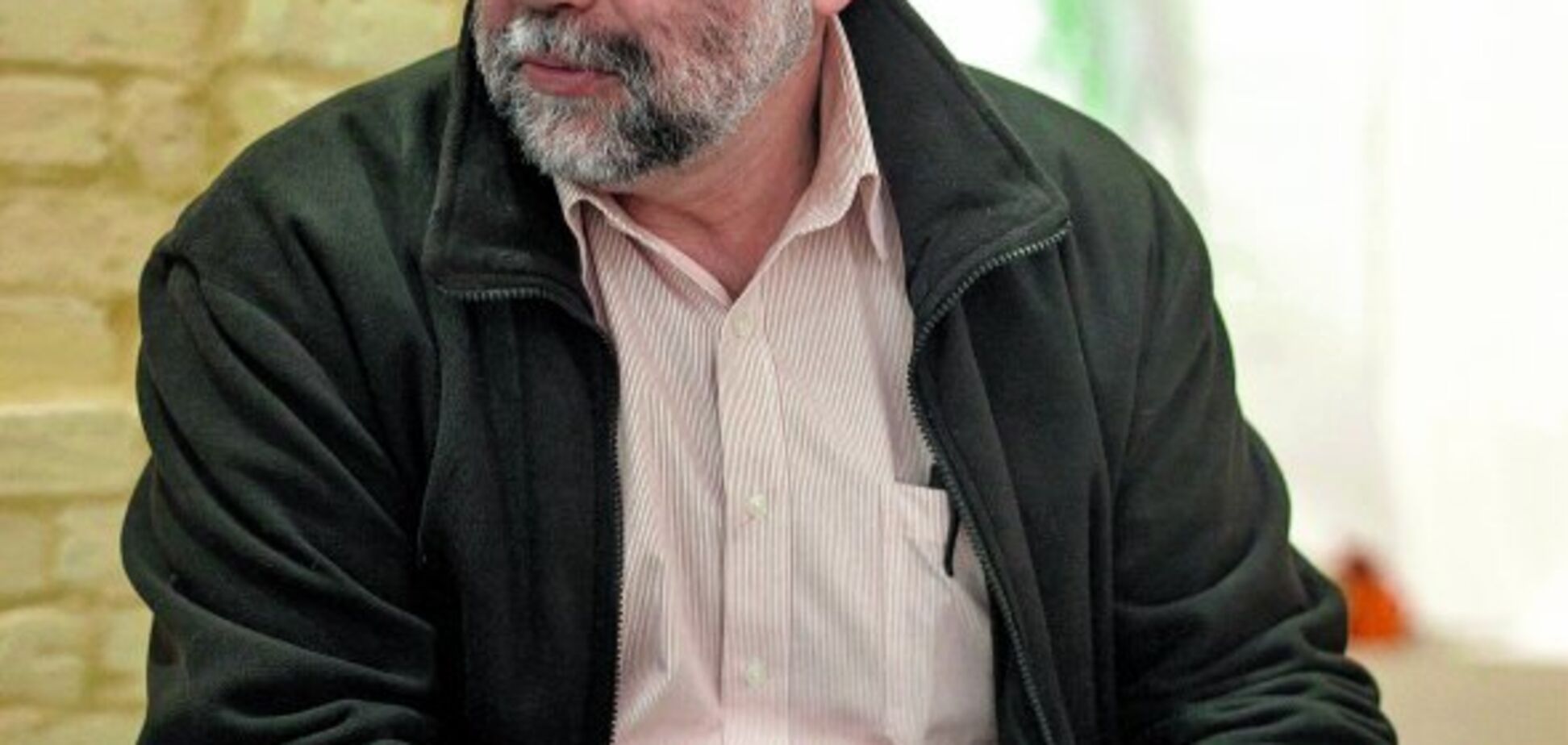 ''Жили не в стране'': украинский писатель назвал главную причину войны на Донбассе