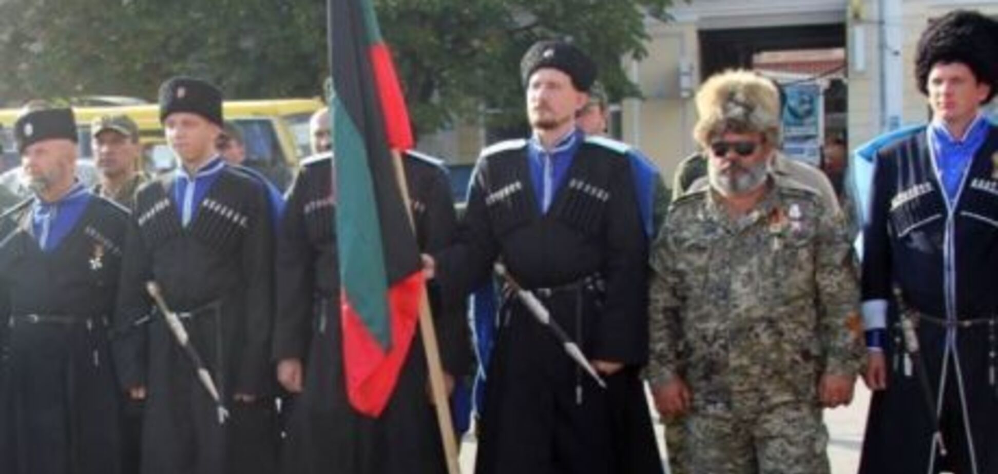 По-звірячому вбивають і ґвалтують: на Донбас зайшла бригада козаків-головорізів