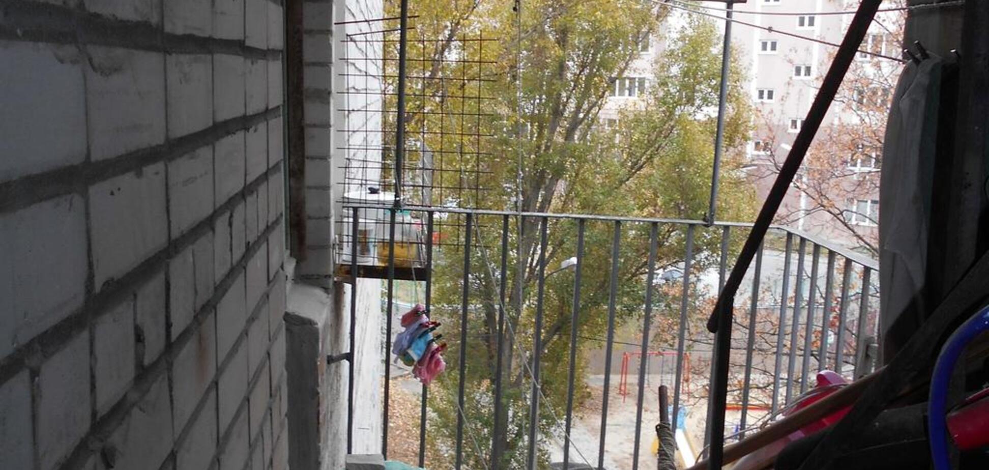 У Харкові повісилася школярка: моторошні подробиці трагедії