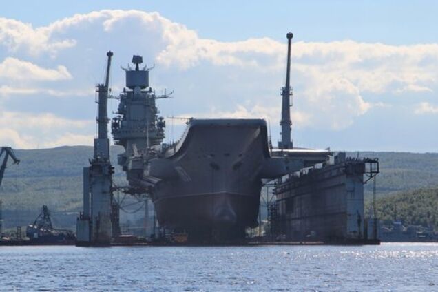 Россия лезет в чужие страны воевать, а у себя не может свет починить